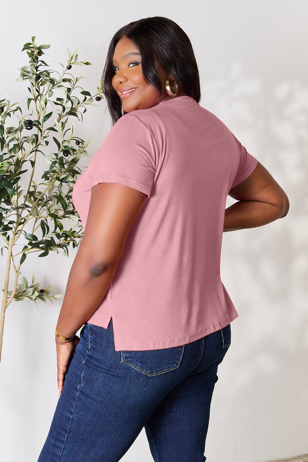 Basic Bae Full Size Round Neck Tee – Everyday Short Sleeve Essentia - Cashmere Daisy