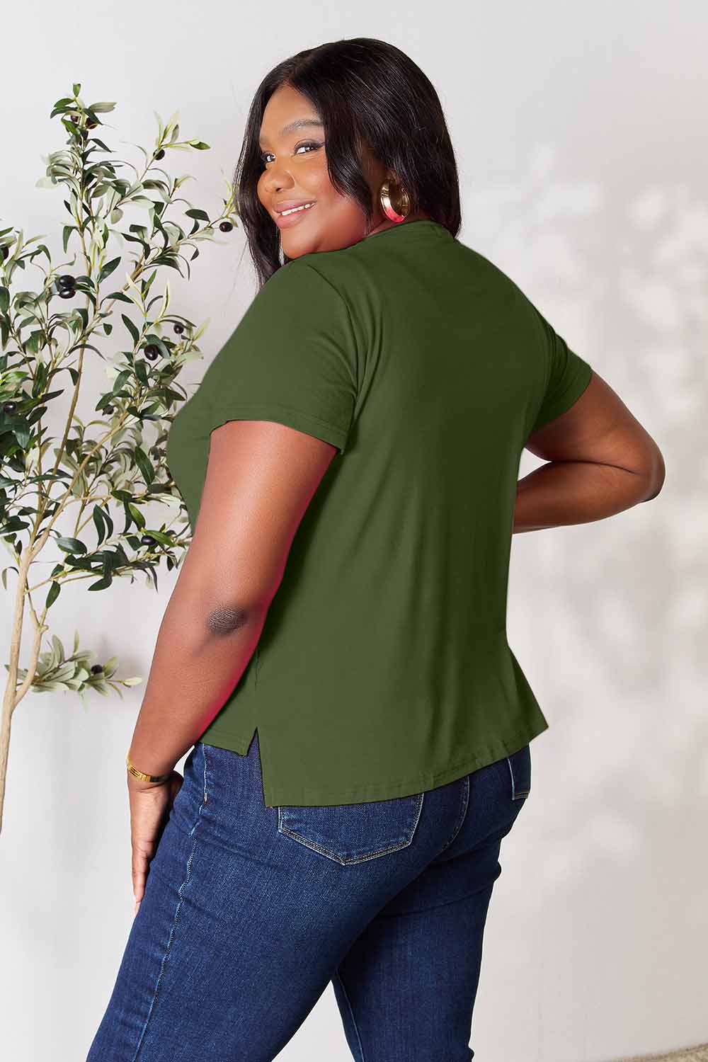 Basic Bae Full Size Round Neck Tee – Everyday Short Sleeve Essentia - Cashmere Daisy