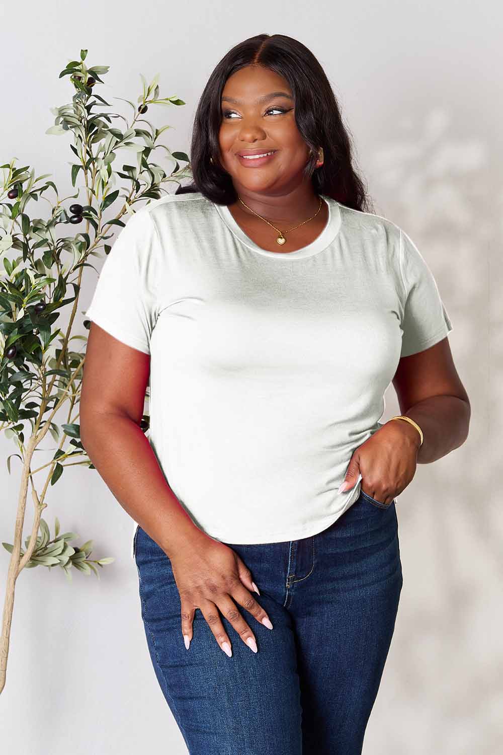 Basic Bae Full Size Round Neck Tee – Everyday Short Sleeve Essentia - Cashmere Daisy