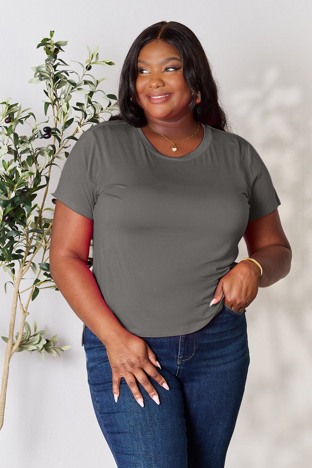 Basic Bae Full Size Round Neck Tee – Everyday Short Sleeve Essentia - Cashmere Daisy