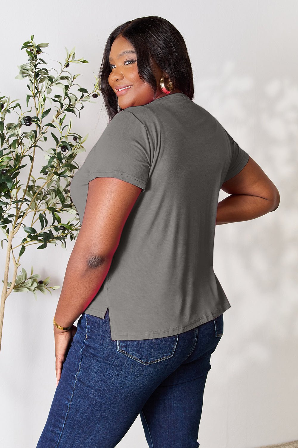 Basic Bae Full Size Round Neck Tee – Everyday Short Sleeve Essentia - Cashmere Daisy