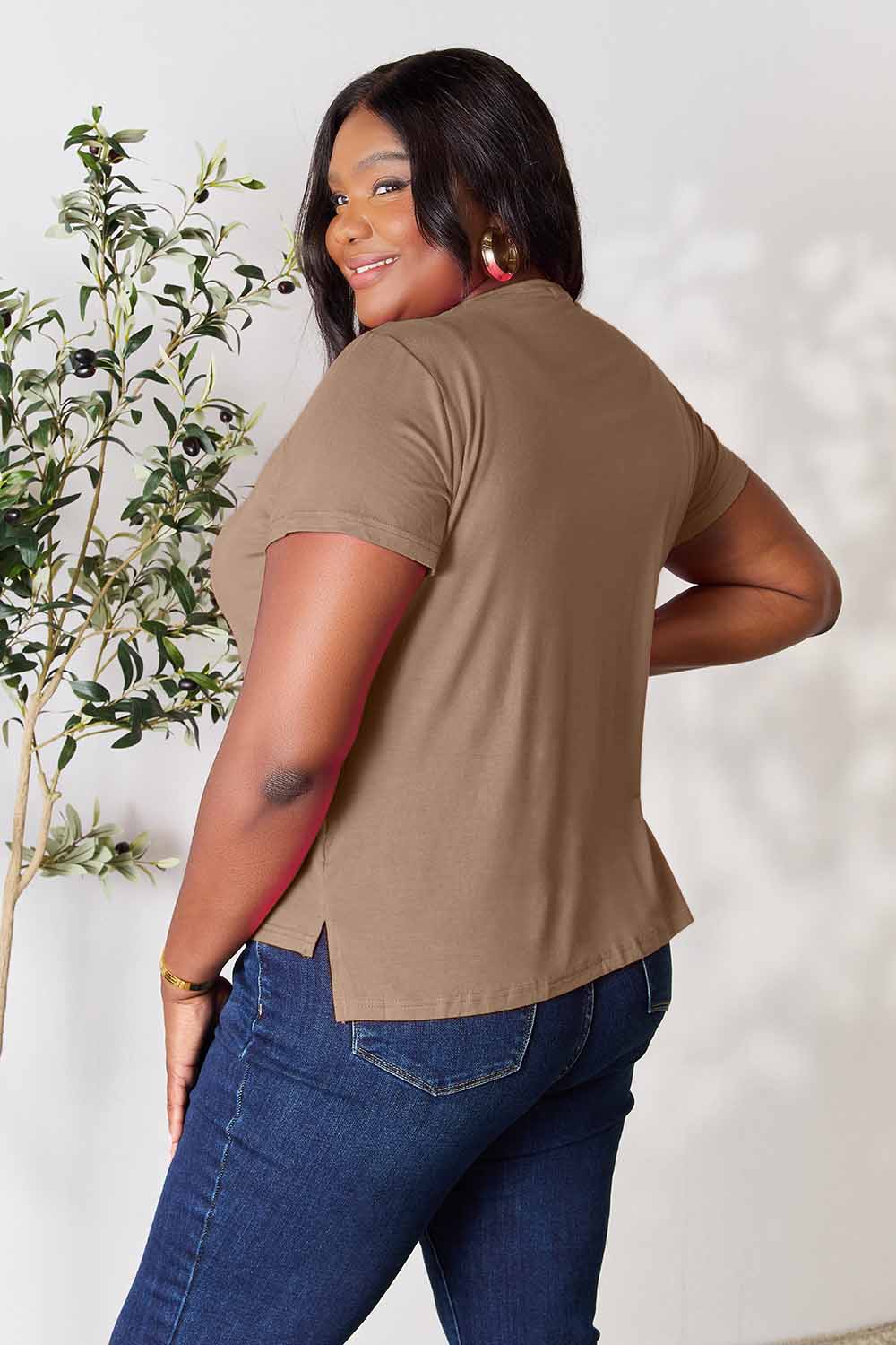 Basic Bae Full Size Round Neck Tee – Everyday Short Sleeve Essentia - Cashmere Daisy
