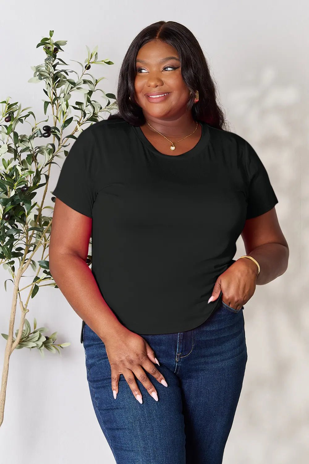 Basic Bae Full Size Round Neck Tee – Everyday Short Sleeve Essential - Cashmere Daisy