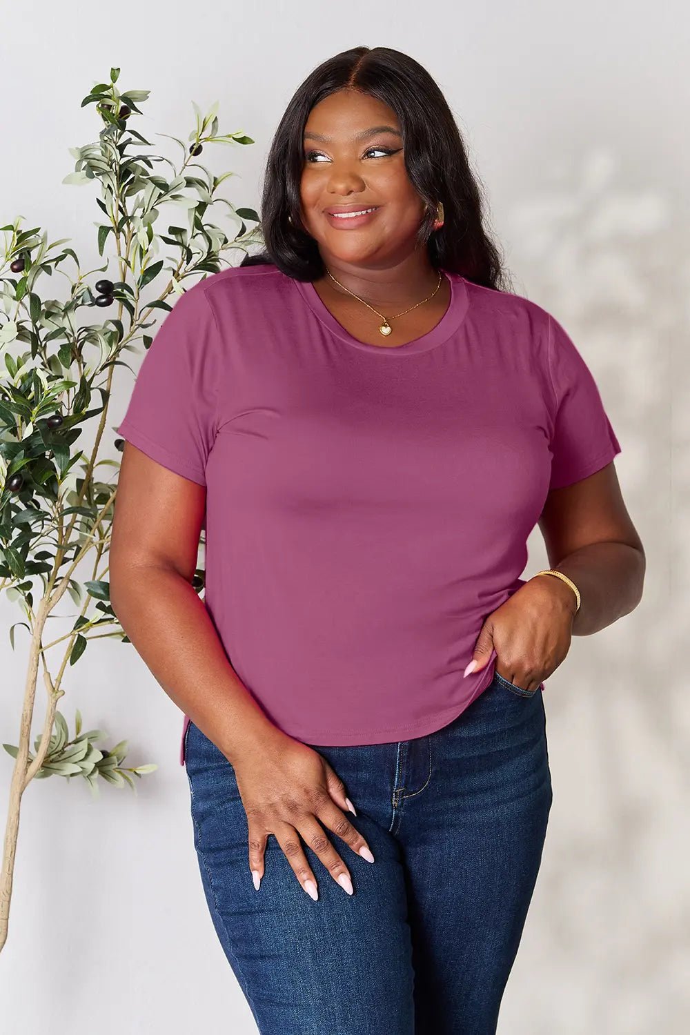Basic Bae Full Size Round Neck Tee – Everyday Short Sleeve Essential - Cashmere Daisy
