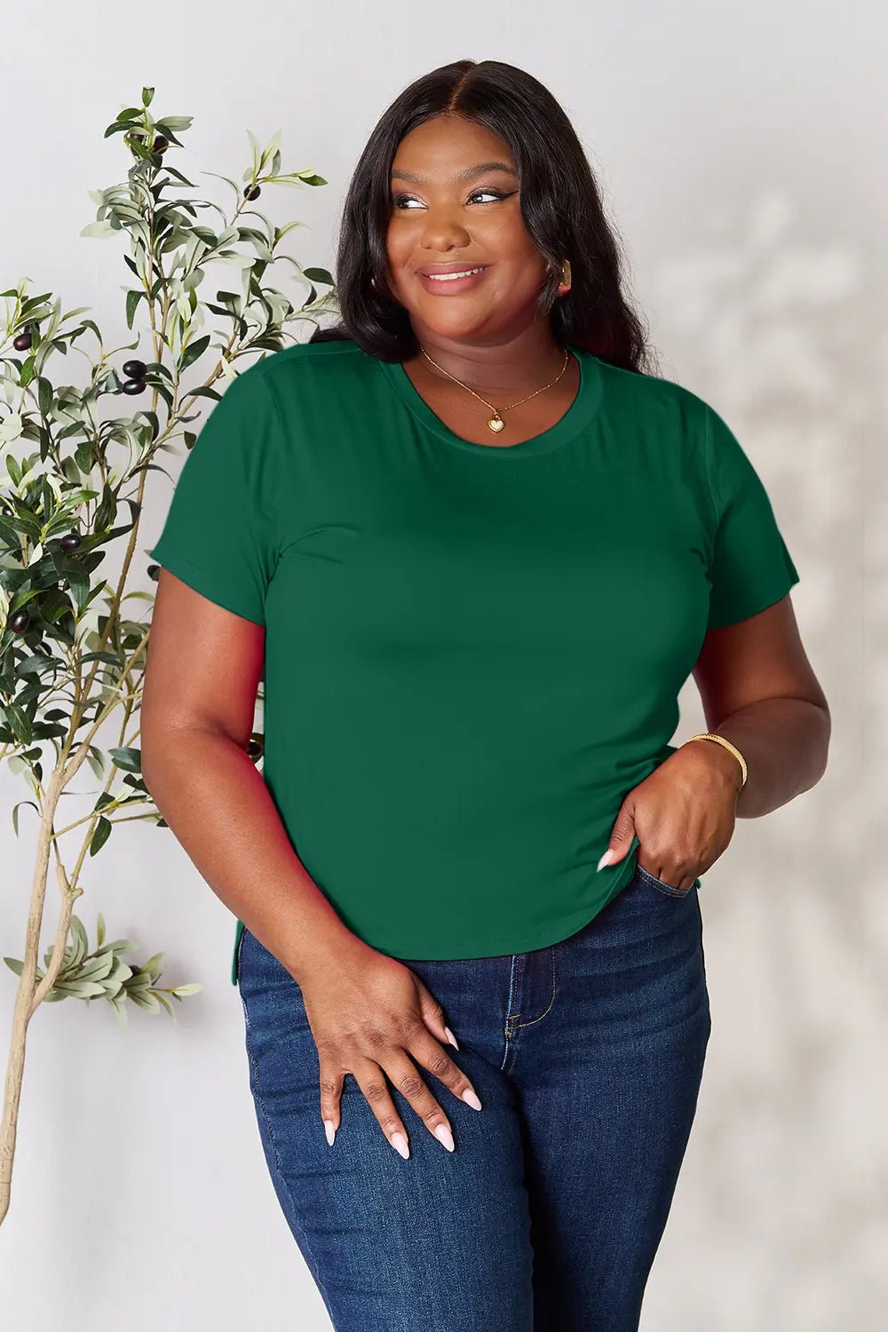 Basic Bae Full Size Round Neck Tee – Everyday Short Sleeve Essential - Cashmere Daisy