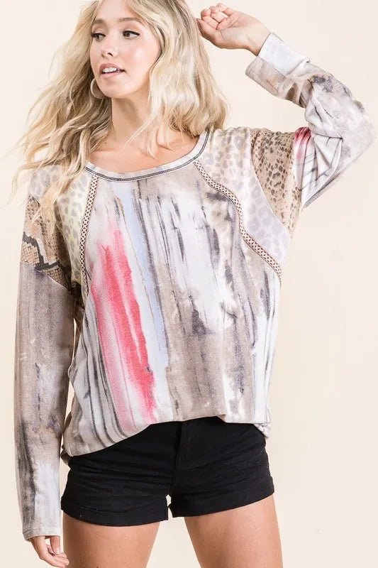 BiBi Tie Dye Knit Top with Print Block Shoulder – Taupe/Vintage Red - Cashmere Daisy