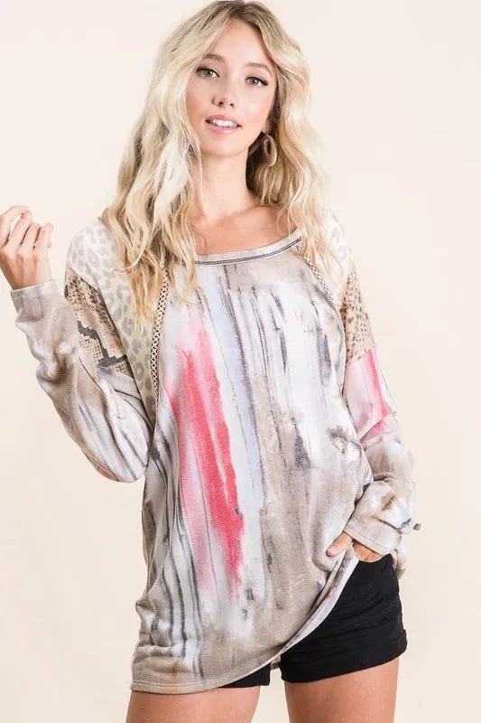 BiBi Tie Dye Knit Top with Print Block Shoulder – Taupe/Vintage Red - Cashmere Daisy