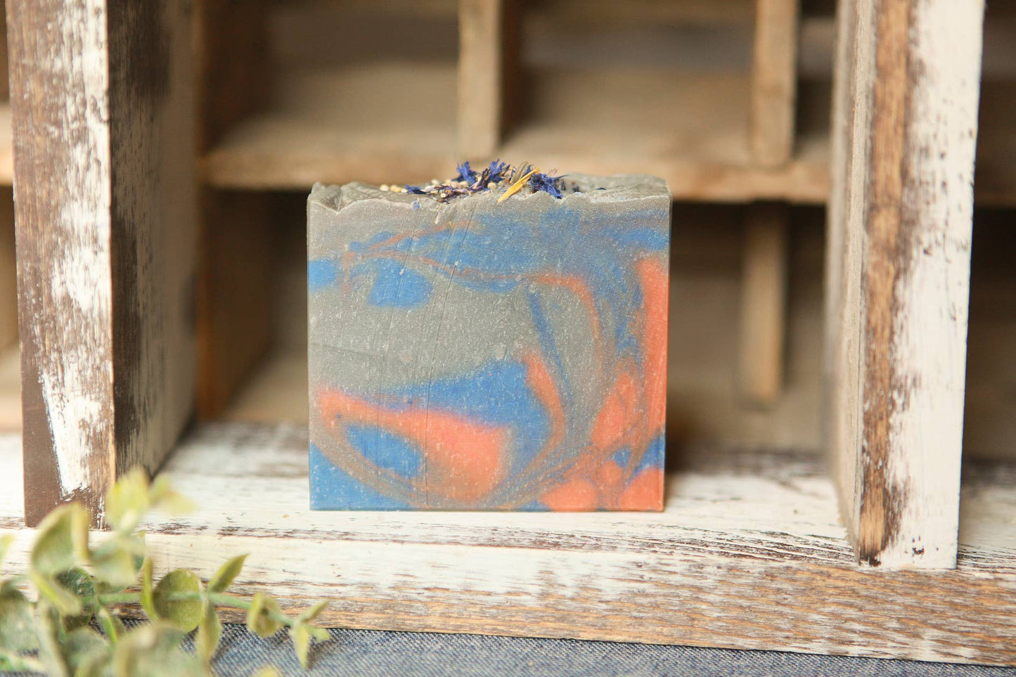 Southern Gentleman Soap Bar – Cold Process Soap - Cashmere Daisy