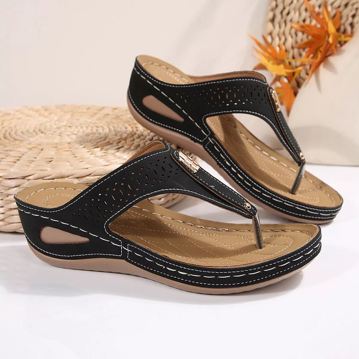 Aloha - Toe Post Wedge Sandals - Cashmere Daisy