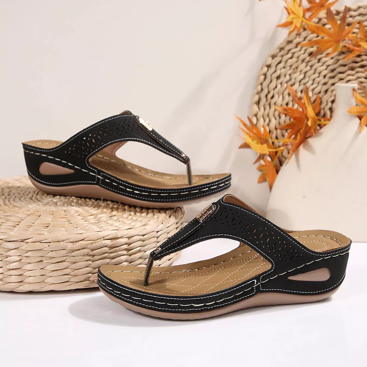 Aloha - Toe Post Wedge Sandals - Cashmere Daisy