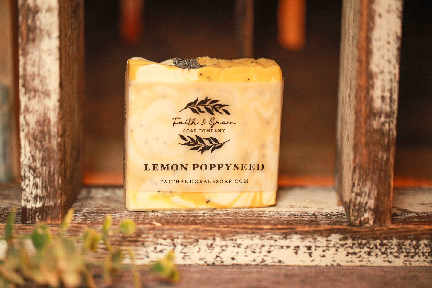 Lemon Poppyseed Artisan Bar Soap – Cold Process Soap - Cashmere Daisy