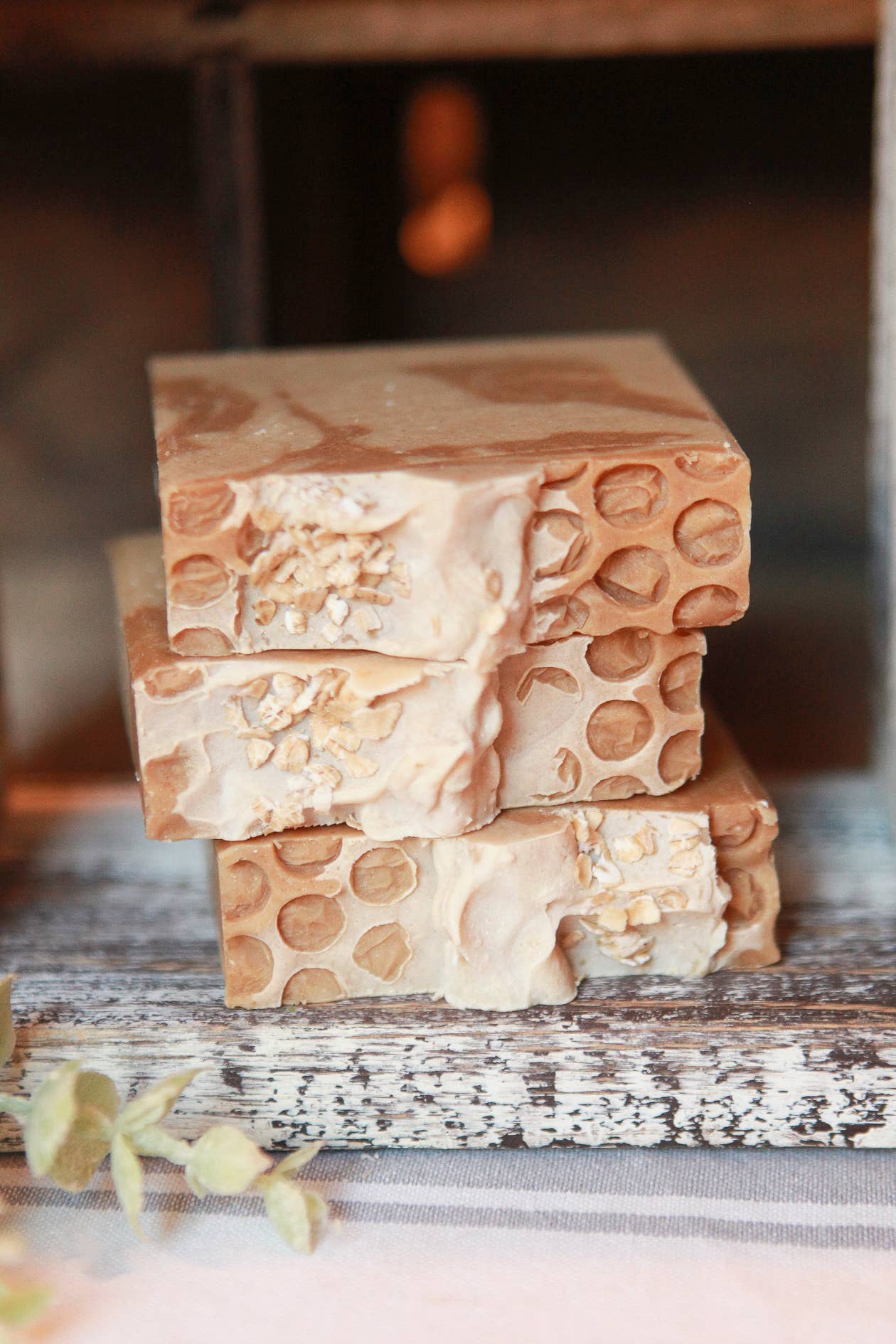 Oatmeal, Goats Milk & Honey Soap Bar – Cold Process Soap - Cashmere Daisy