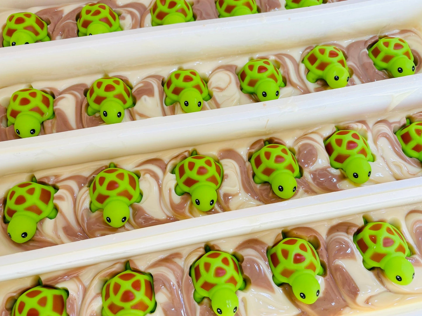 Turtle Surprise Soap Bar – Vegan Cold Process Soap - Cashmere Daisy